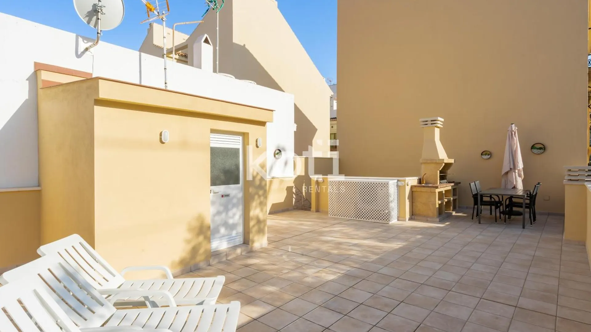 Semesterbostad Koti Rentals - Casita Rosario Pino Rooftop Y Bbq Fuengirola