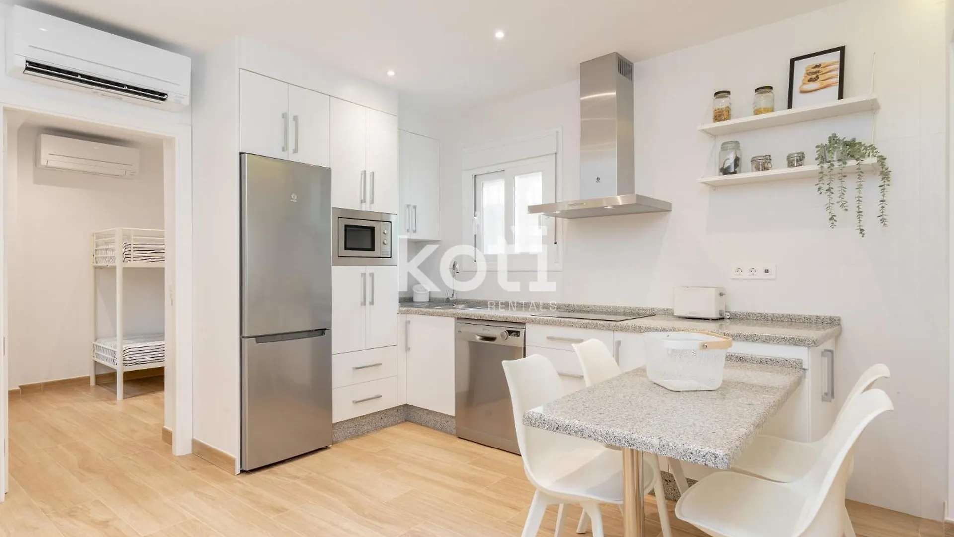 Koti Rentals - Casita Rosario Pino Rooftop Y Bbq Fuengirola Semesterbostad