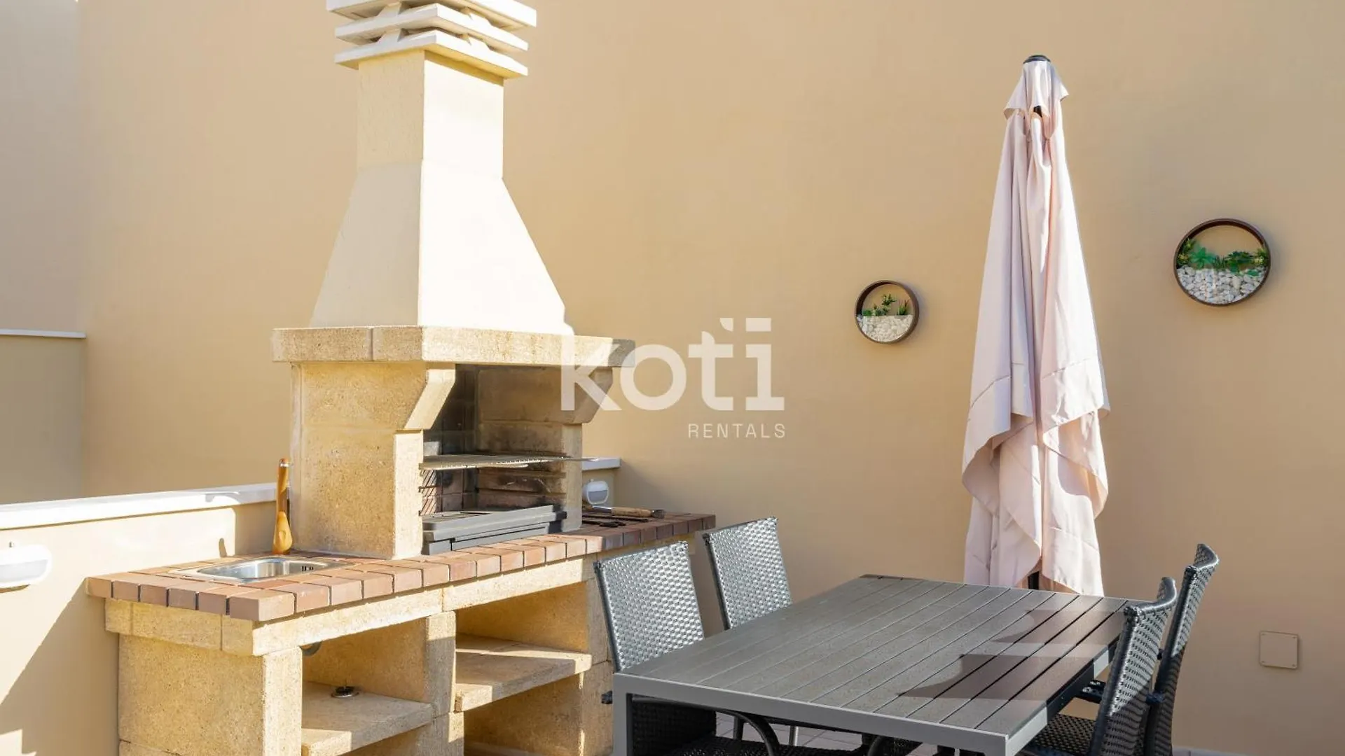 Koti Rentals - Casita Rosario Pino Rooftop Y Bbq Fuengirola