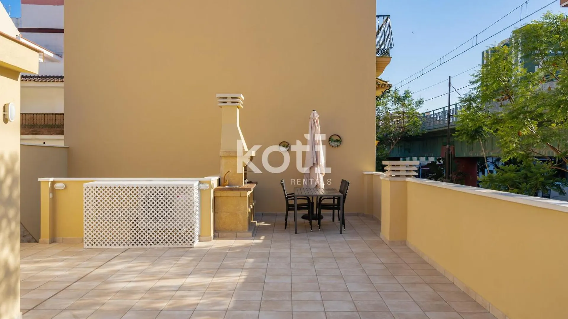 Koti Rentals - Casita Rosario Pino Rooftop Y Bbq Fuengirola 0*,
